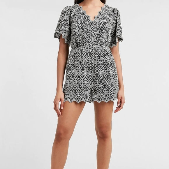 Express Scalloped Embroidered Lace Romper In Pitch Black - Size XS - Picture 3 of 5
